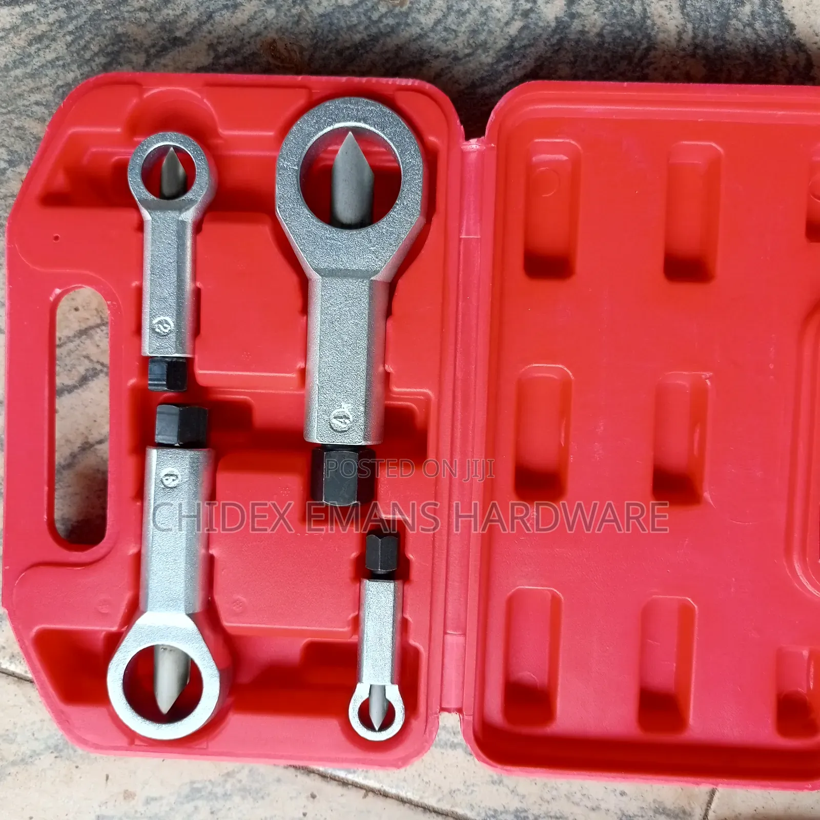 4-Piece Nut Splitter Cracker Remover Extractor Tool Set.