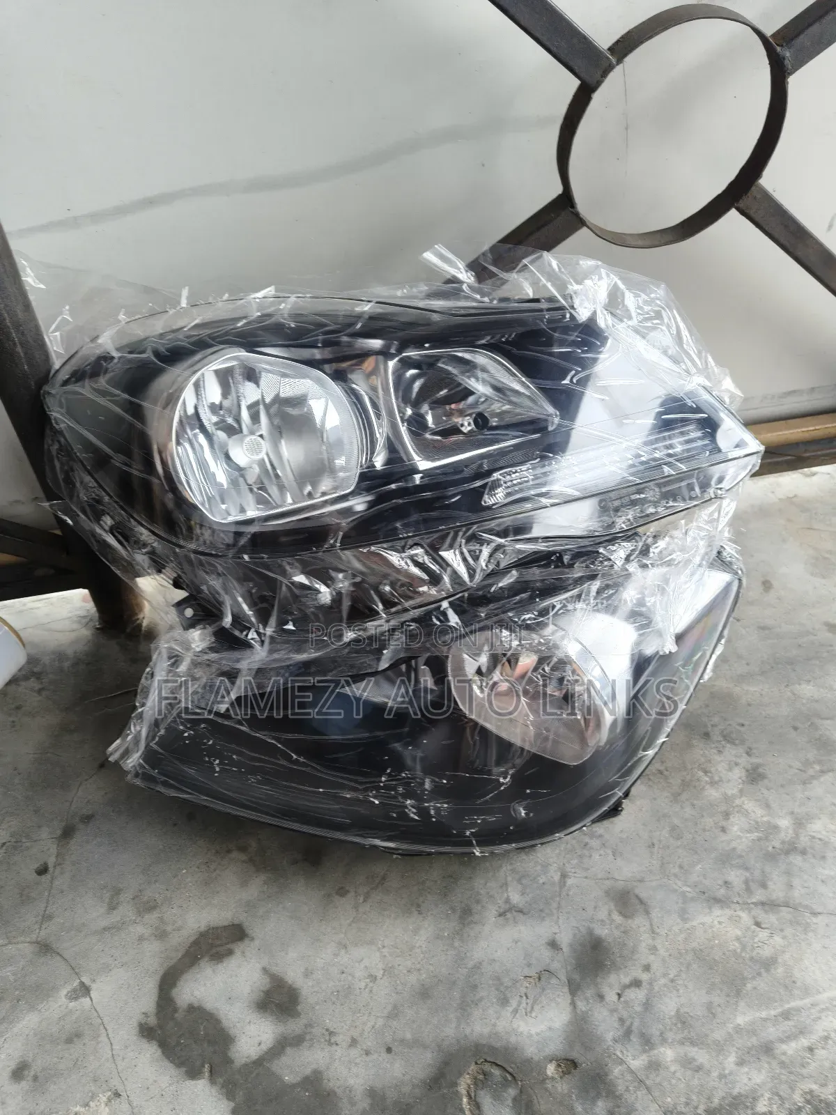 Headlights for C300 Non Charger Type