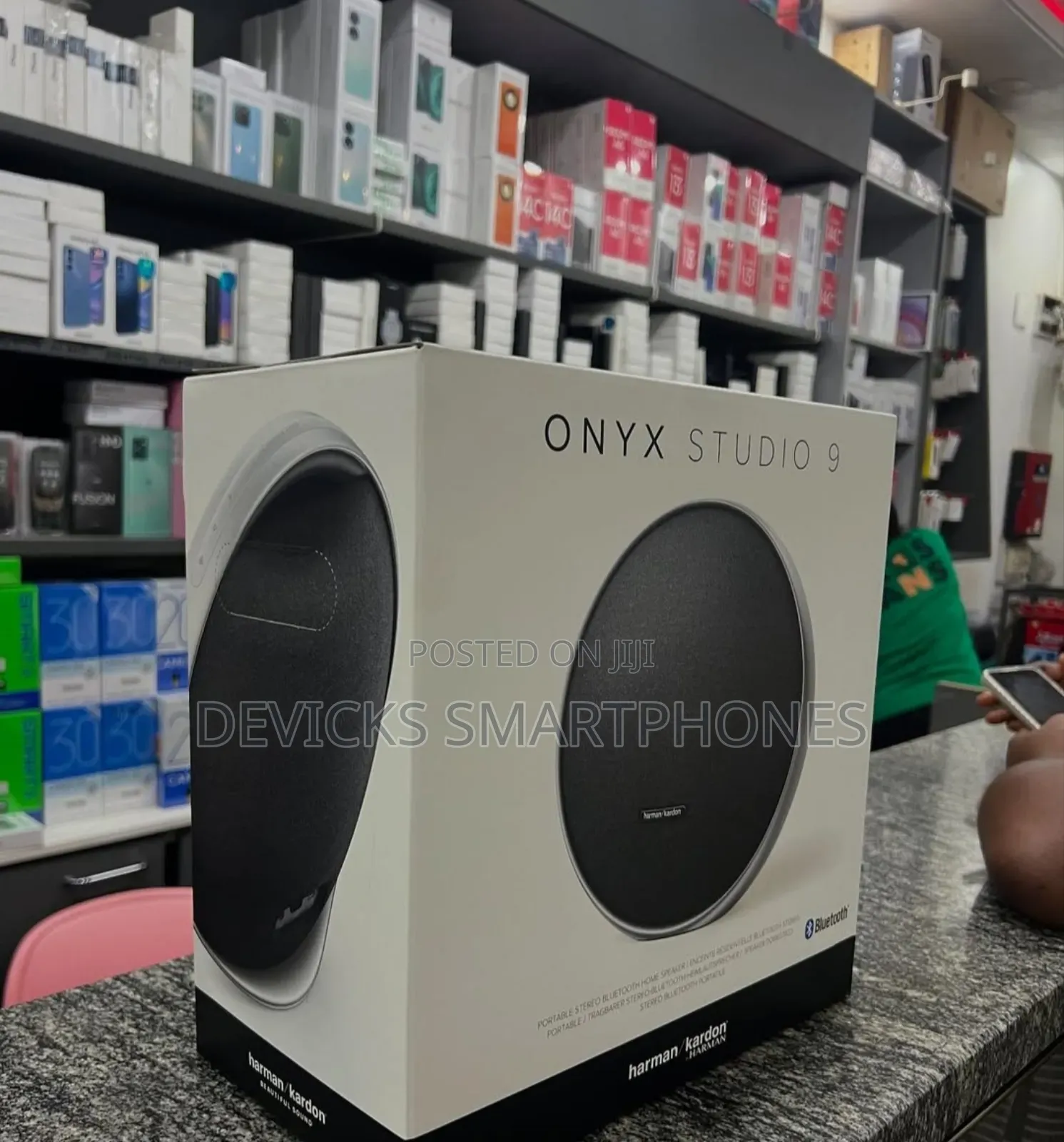 Harman Kardon Onyx Studio 9