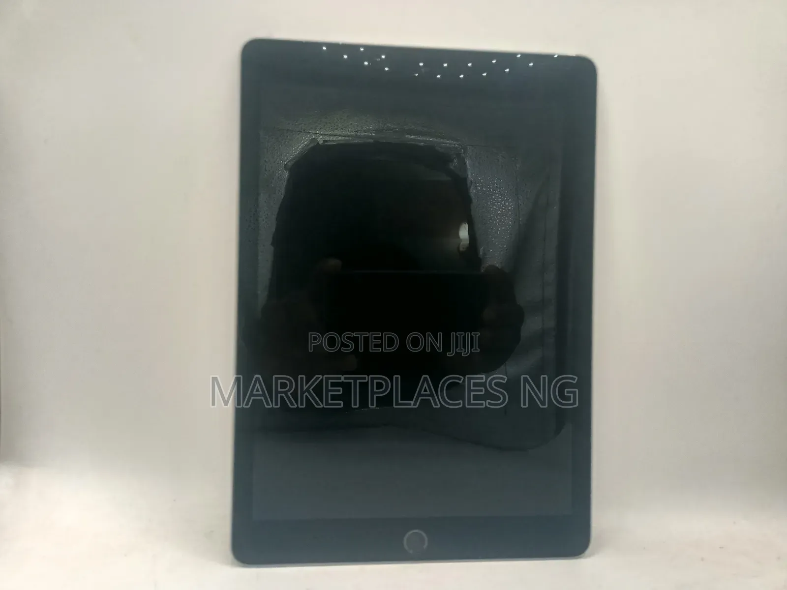 Apple iPad Pro 9.7 (2016) 128 GB Gray