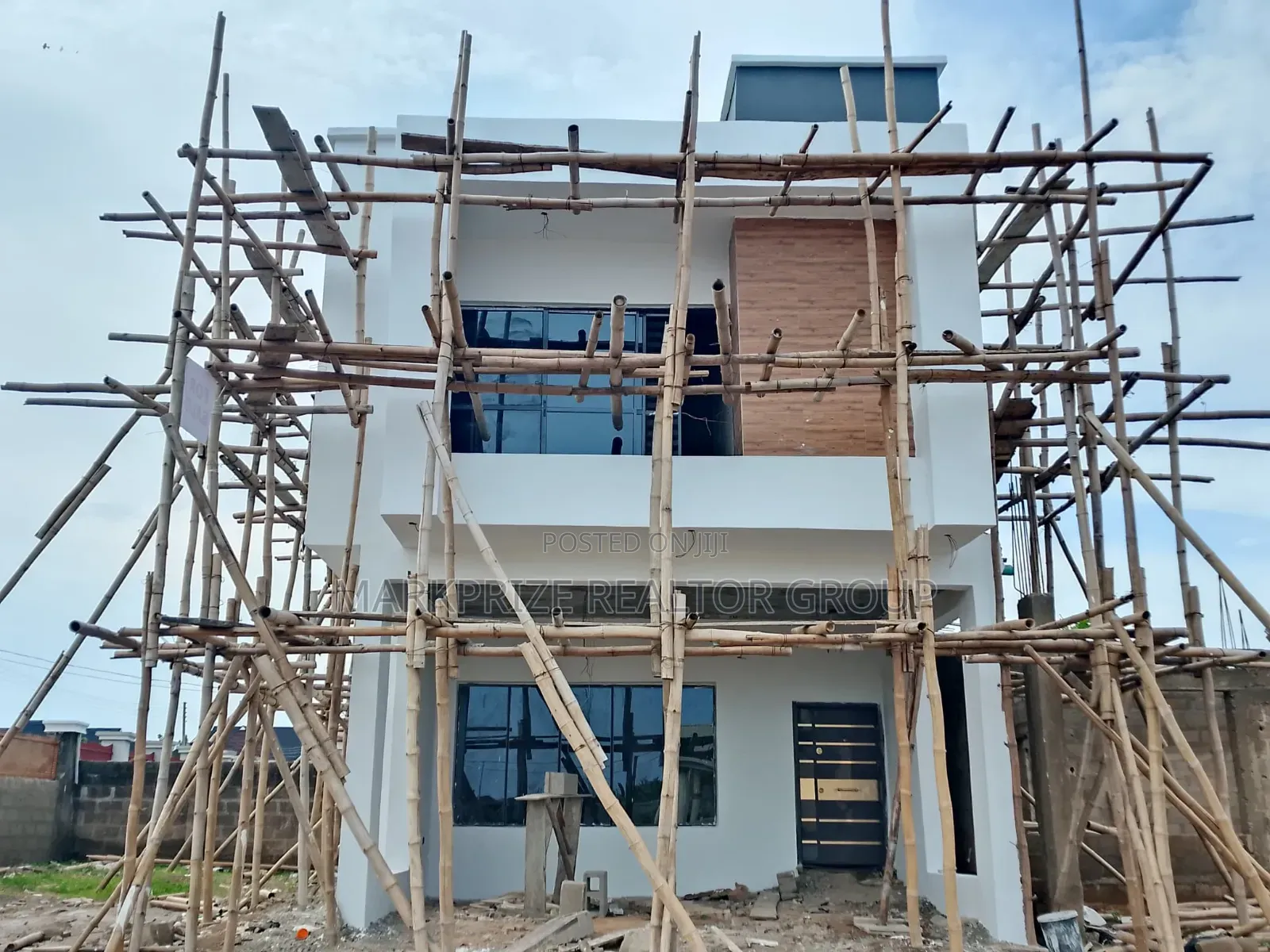 3bdrm Duplex in Alagbaka Gra Akure for sale