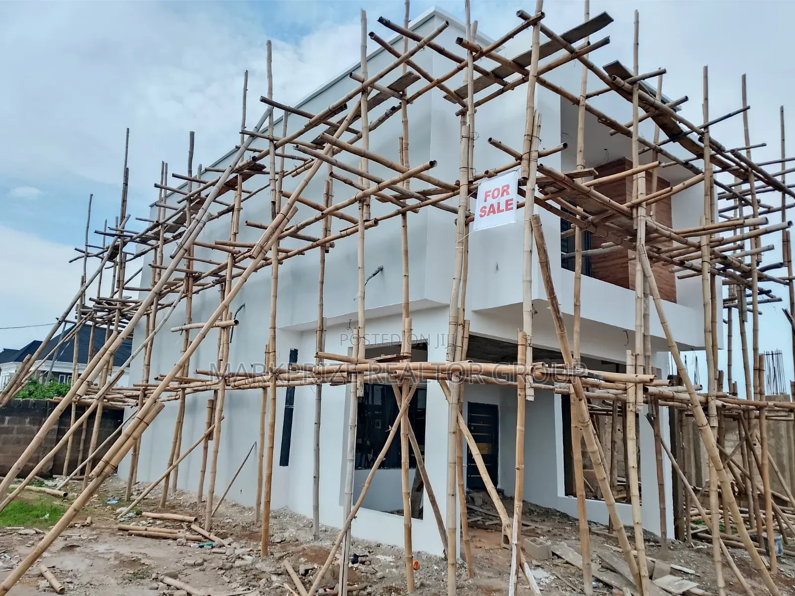 3bdrm Duplex in Alagbaka Gra Akure for sale