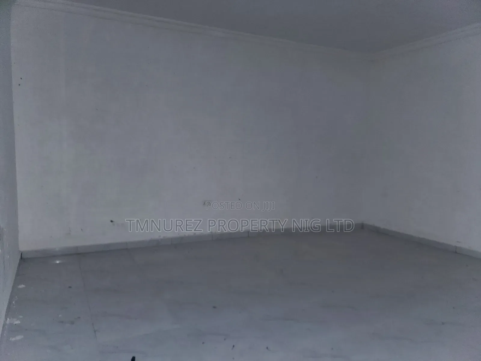 Groundfloor Shop for Rent,Along the Road Ologolo Axis