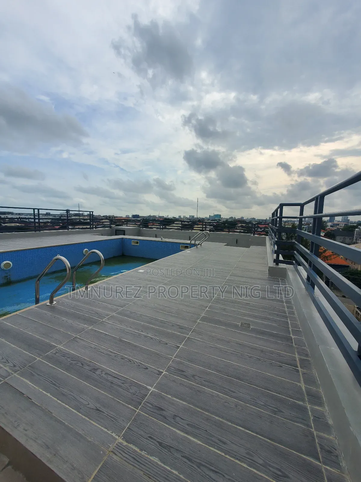 3bdrm Apartment in Lekki Phase1 for sale