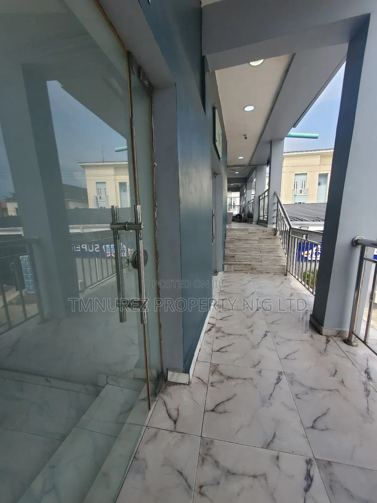 Spacious Shop Space for Rent,At Osapa London.