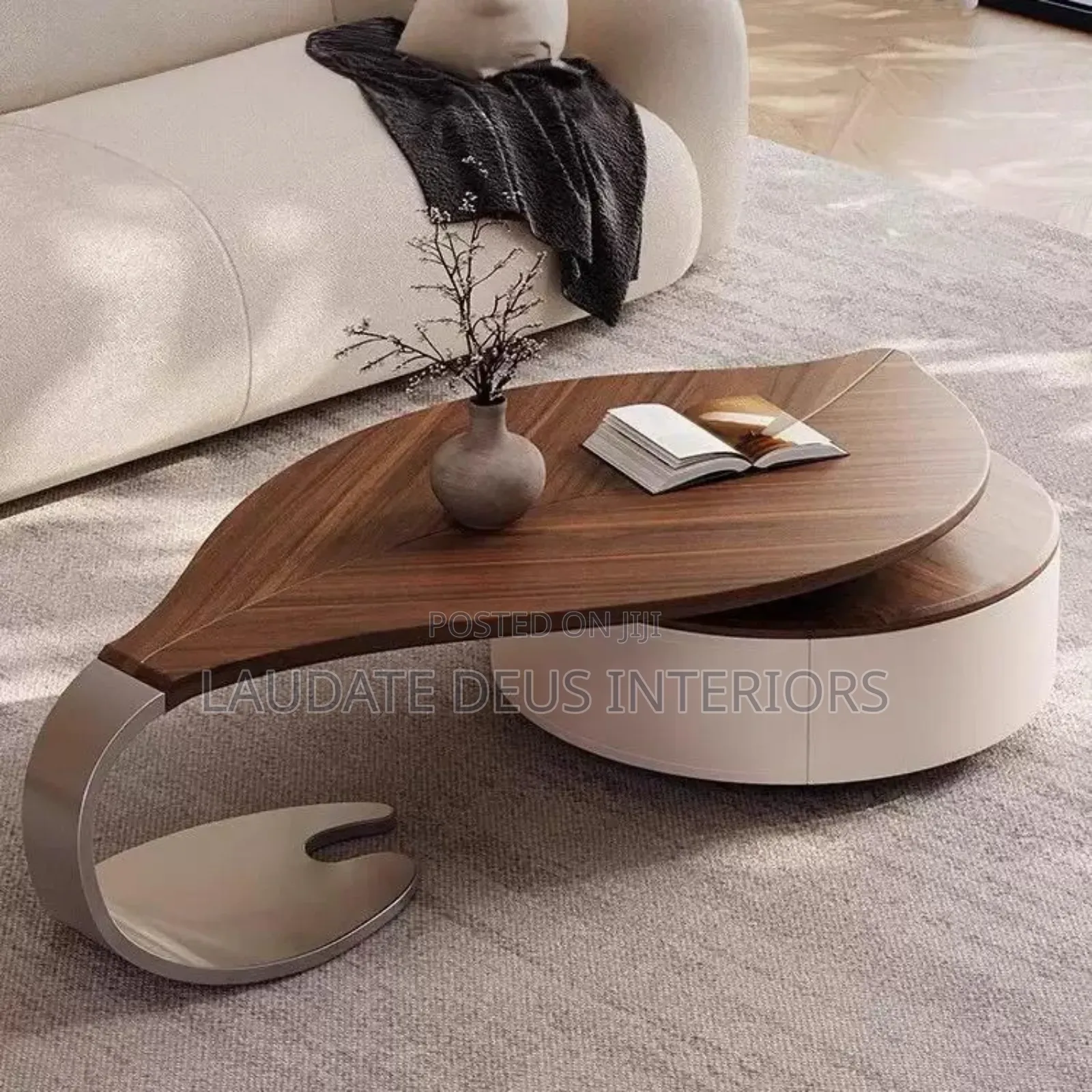Contemporary Wooden Leaf Design Centre Table