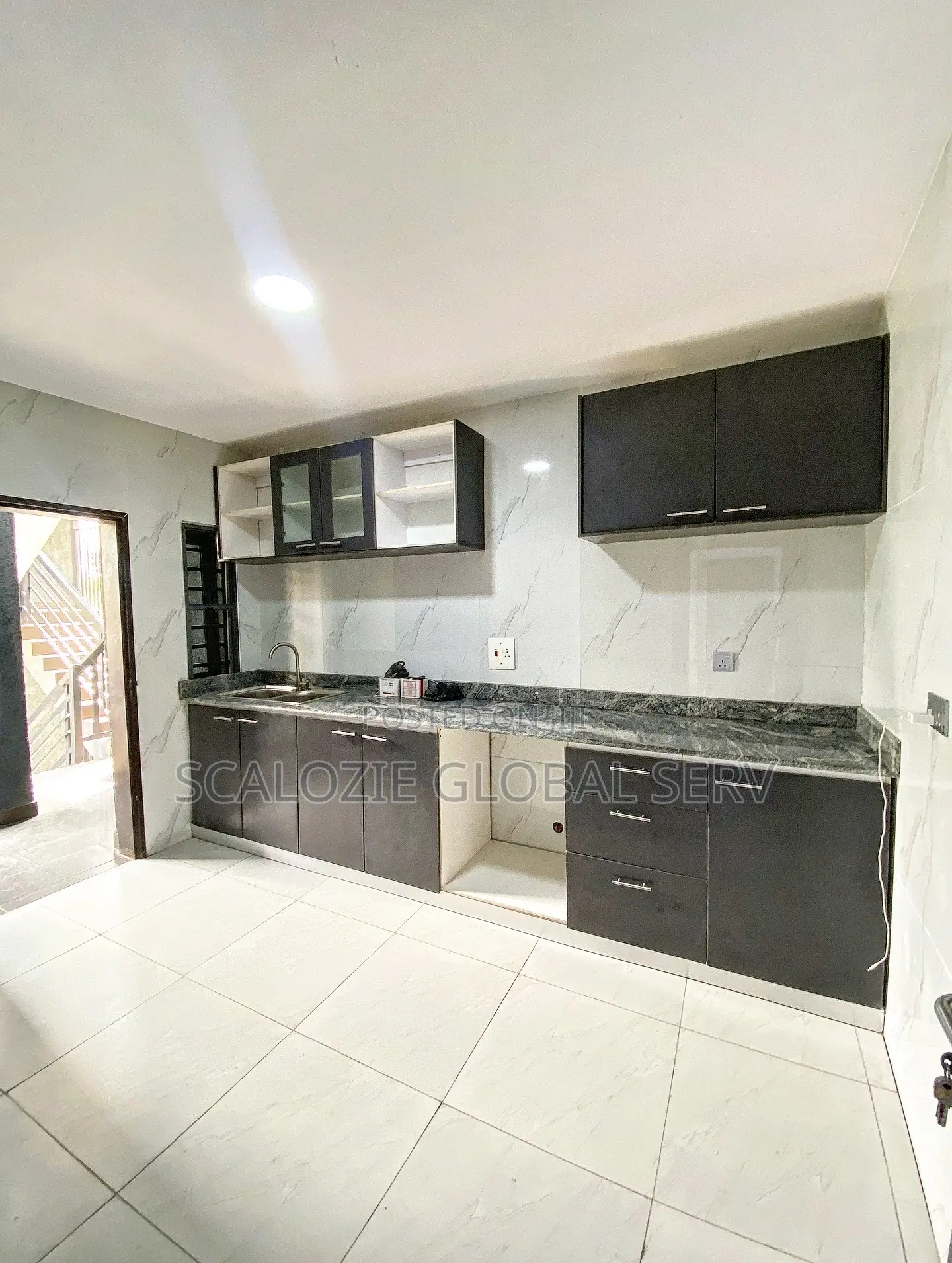 3bdrm Apartment in Old GRA for rent