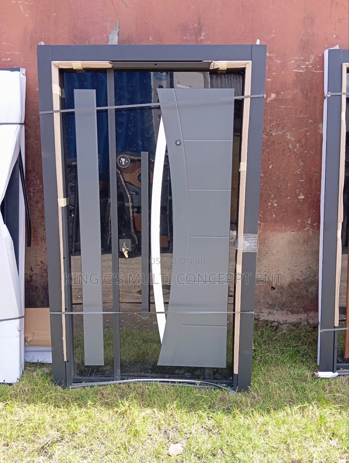 Fresh Arrival 4ft Entrance Luxury Security Door