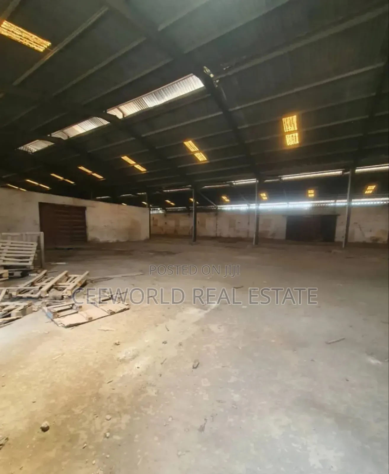 Selfcompound 600sqm Warehouse Available for Lease