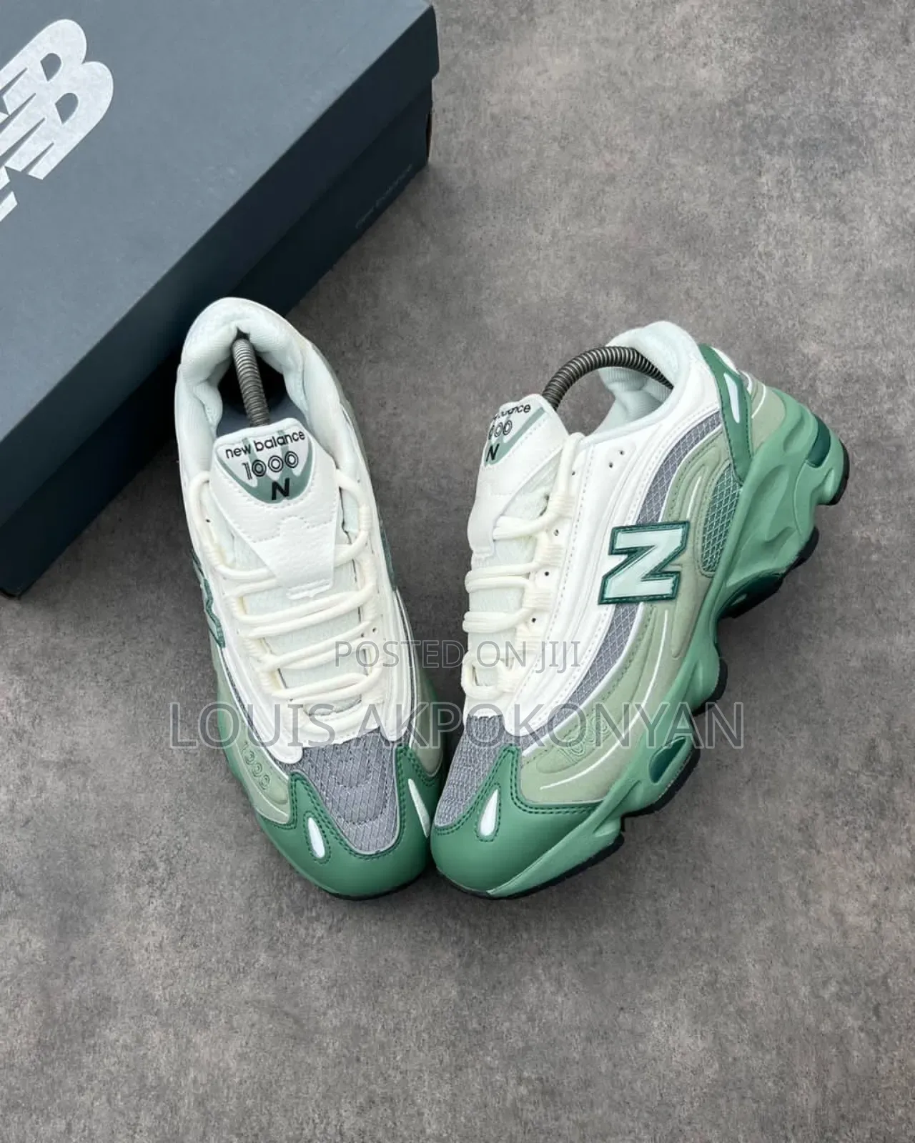 New Balance 1000 White and Green Sneakers
