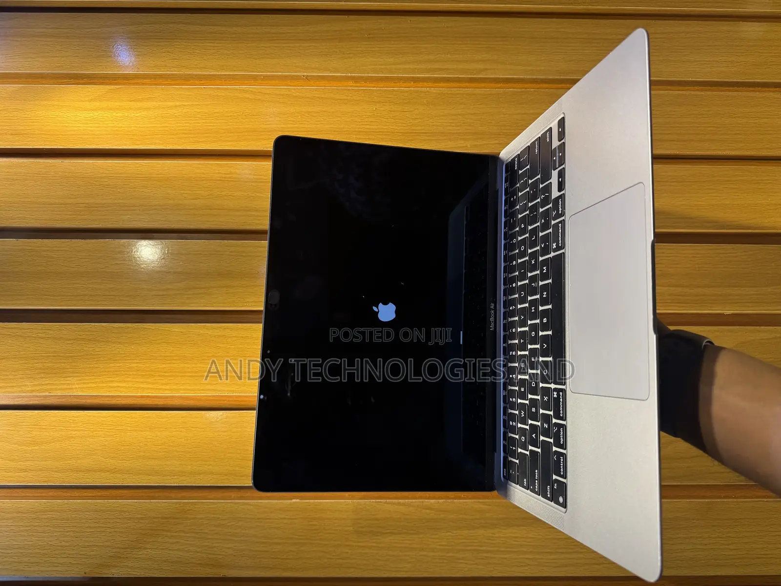 Laptop Apple MacBook Air 2020 M1 8GB Apple M1 SSD 512GB