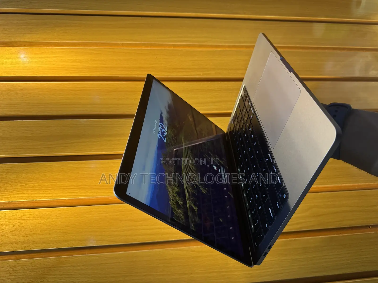 Laptop Apple MacBook Pro 2020 M1 16GB Apple M1 SSD 512GB