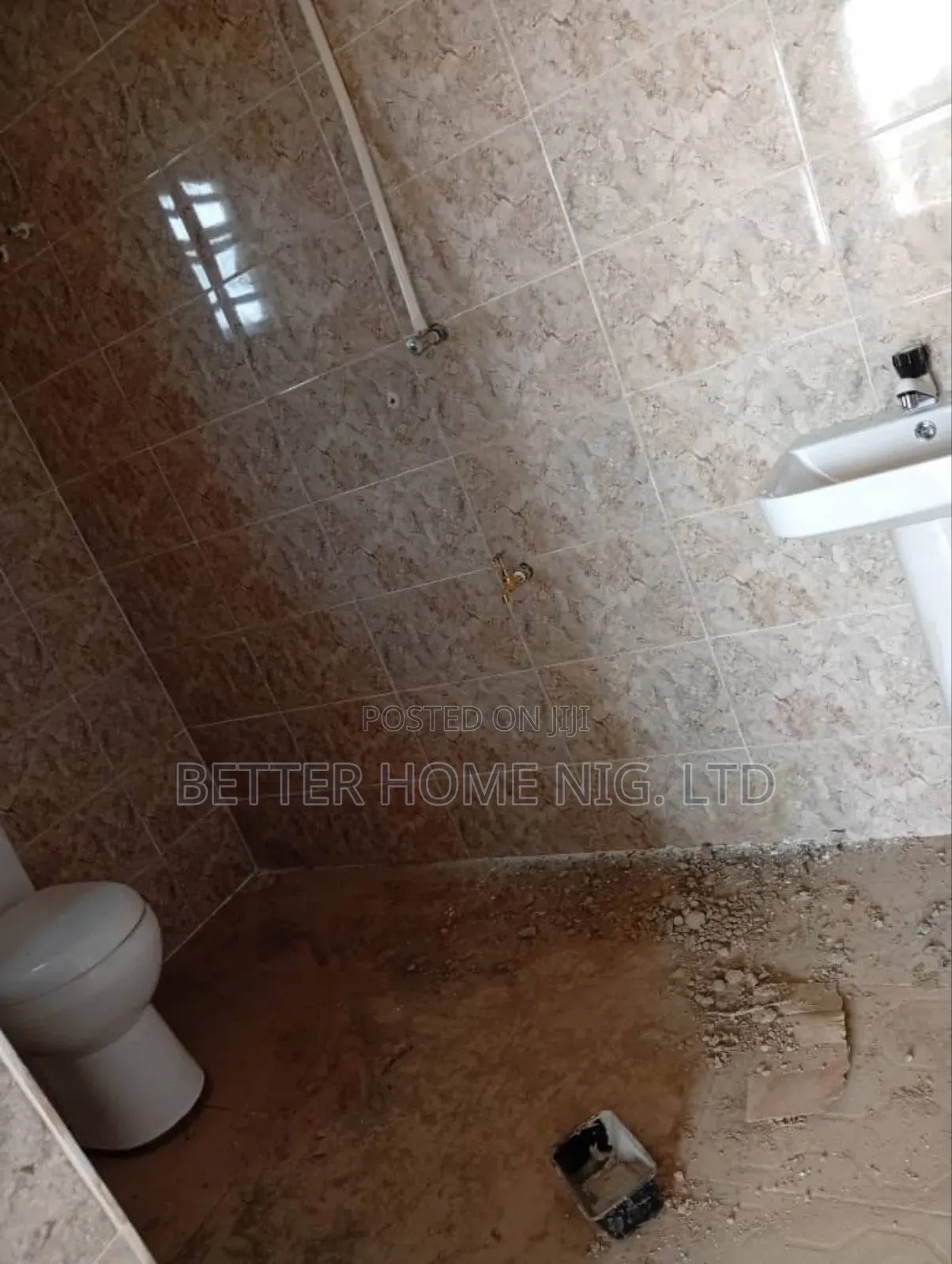 2bdrm Block of Flats in Adeoje, Akala Express for sale