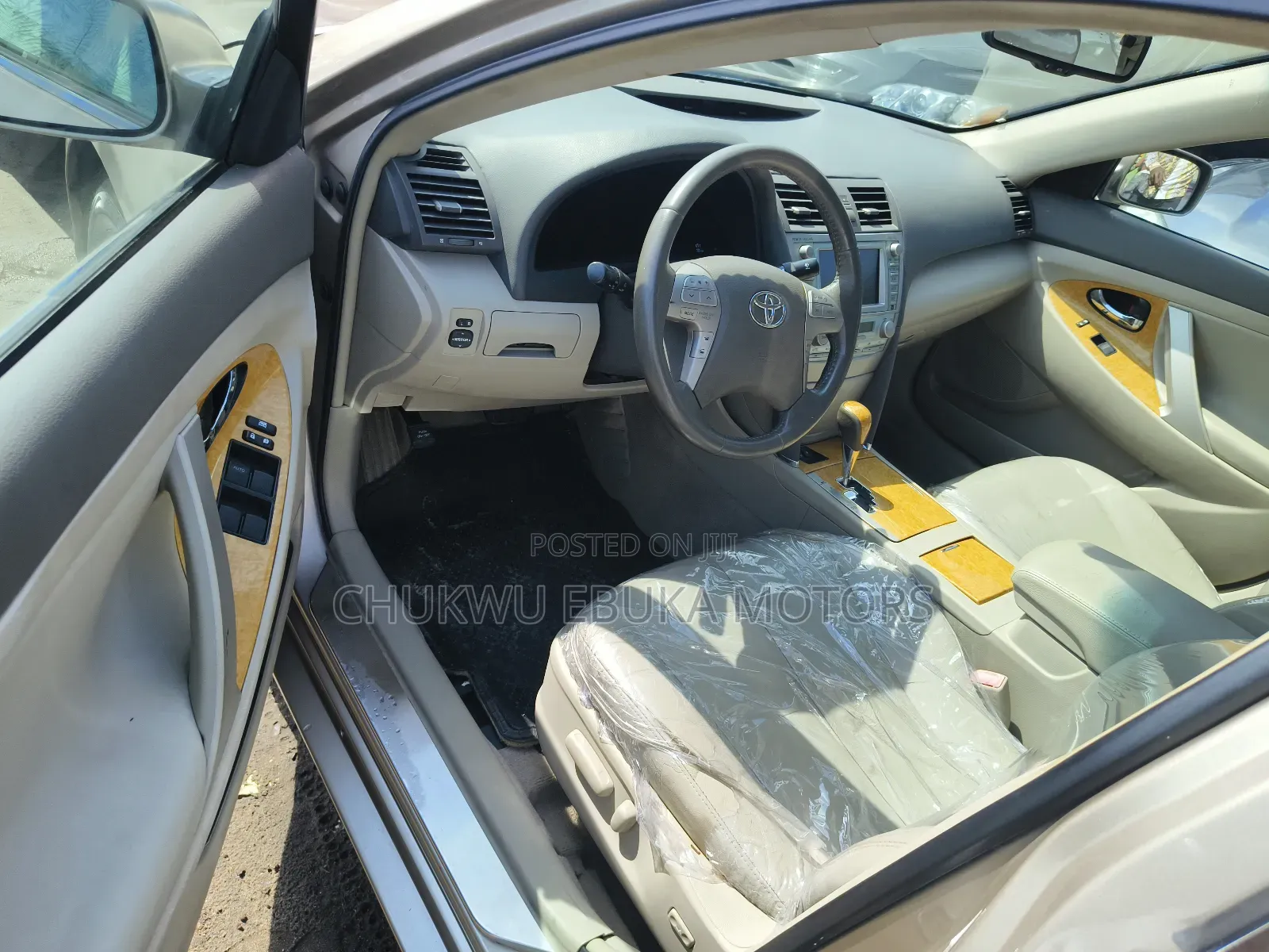 Toyota Camry XLE 4dr Sedan (2.4 4cyl 5A) 2008 Gold