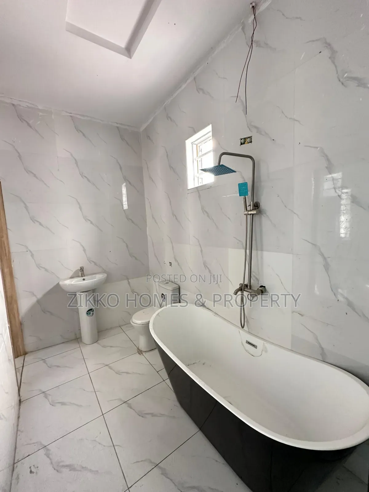 4bdrm Duplex in Ajah for sale