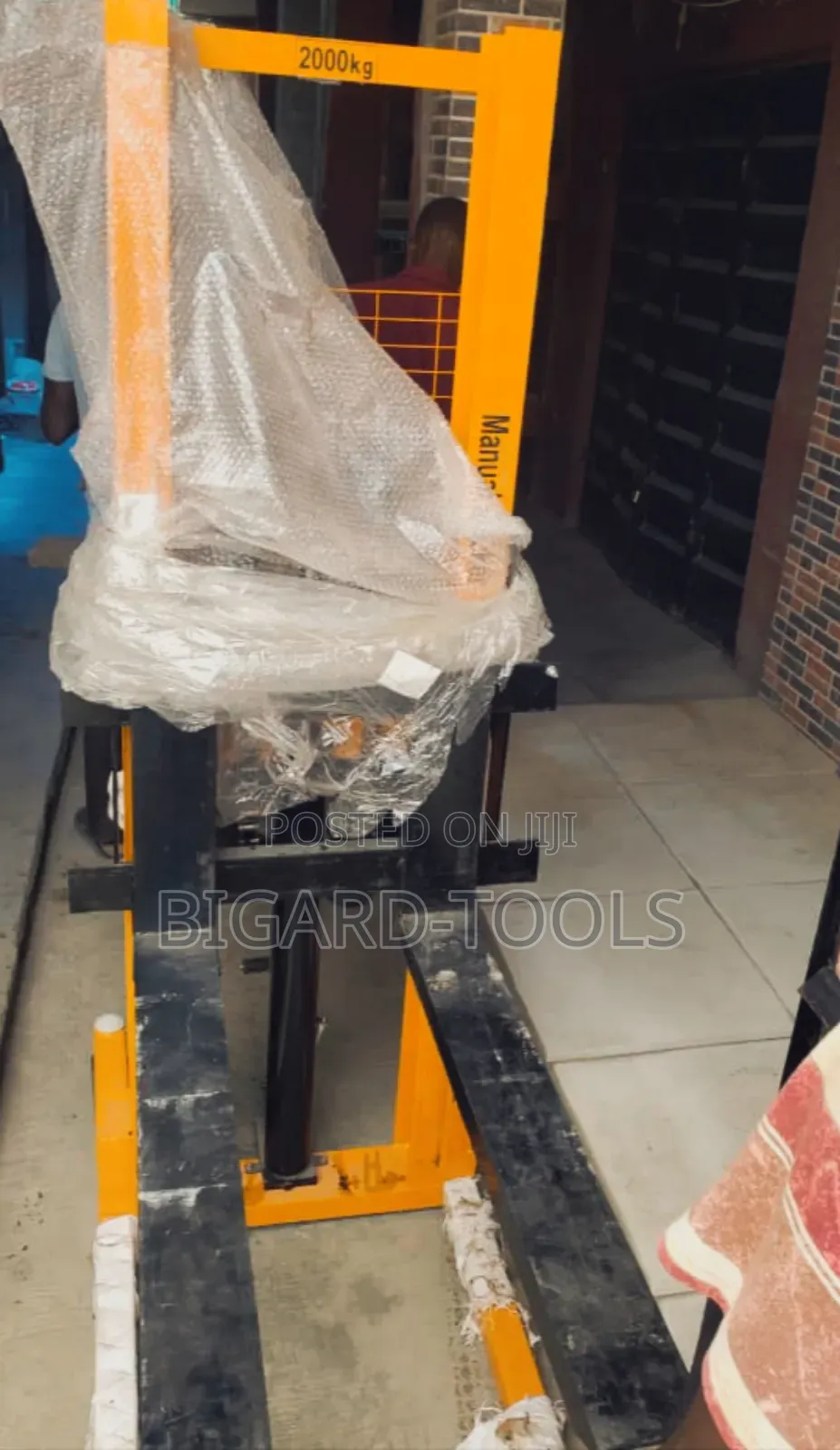 Stacker(2000kg)