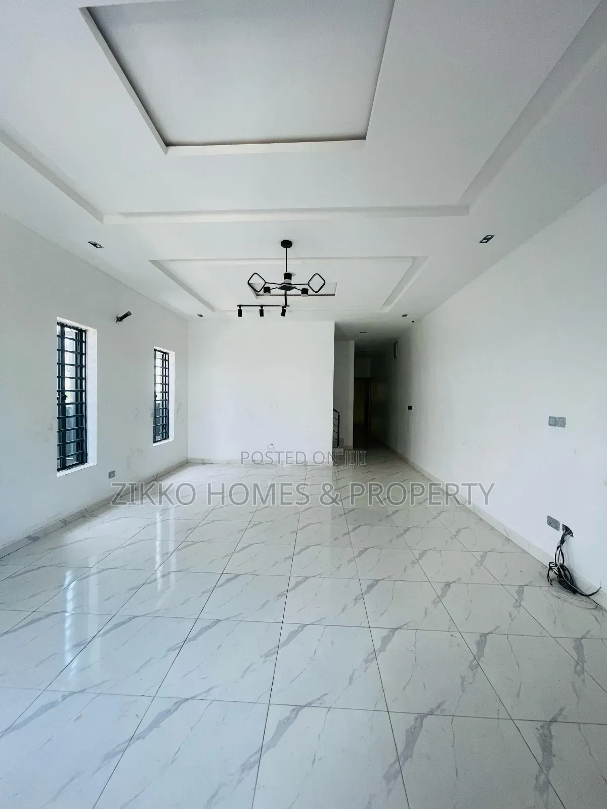 4bdrm Duplex in Lekky County, Lekki for sale