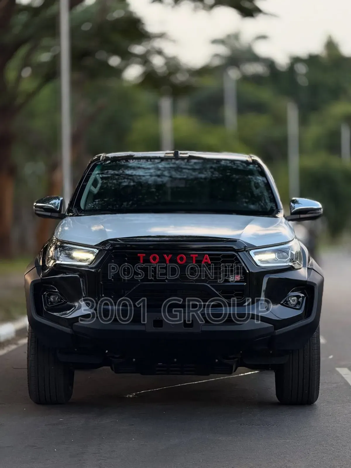 New Toyota Hilux 2024 Black