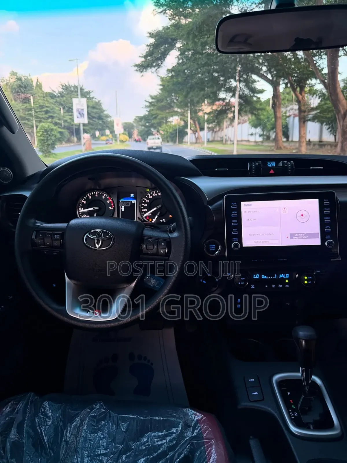 New Toyota Hilux 2024 Black
