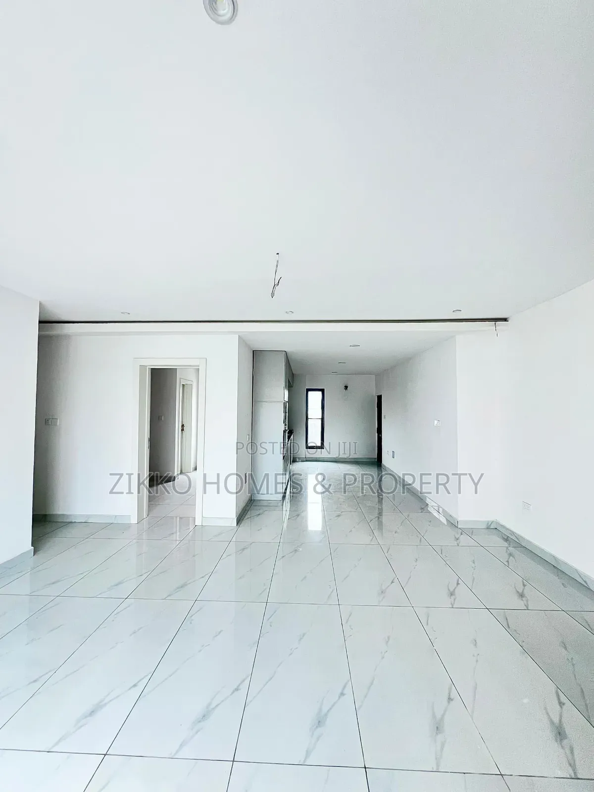 3bdrm Apartment in Lekki for sale