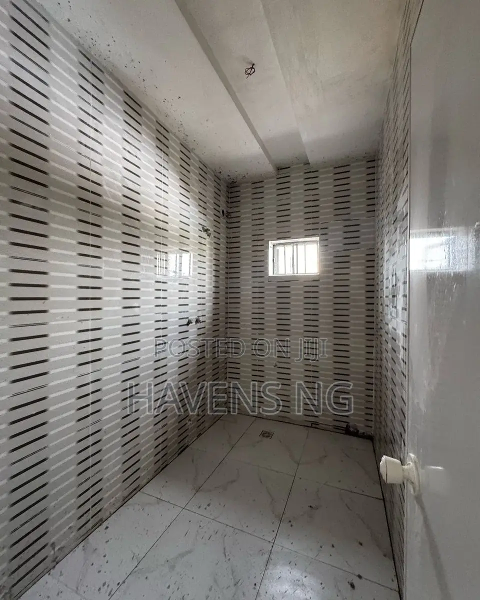 Furnished 7bdrm Duplex in Eliozu for sale