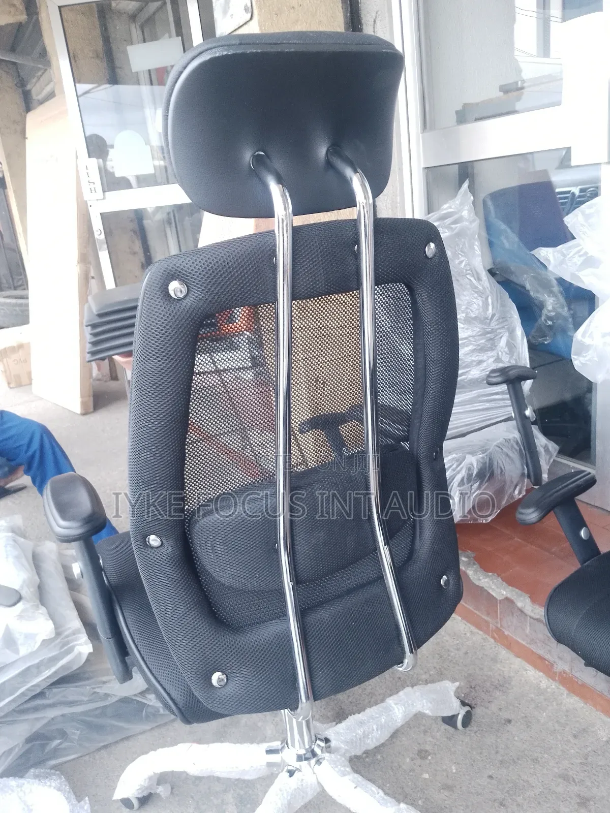 Conference/Office Chair With Head Rest