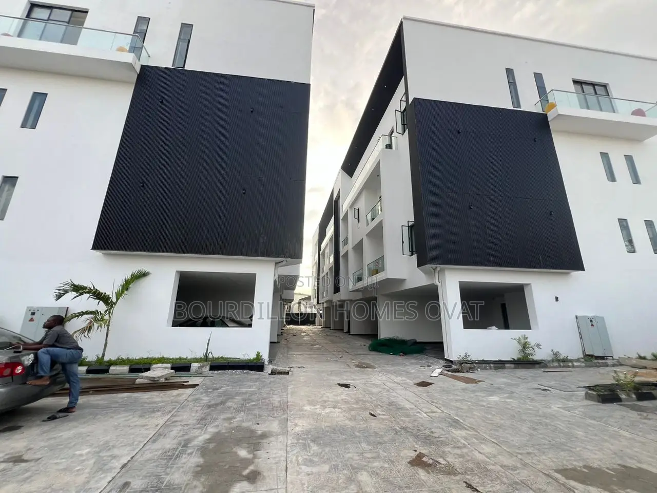 4bdrm Penthouse in Ikate for sale
