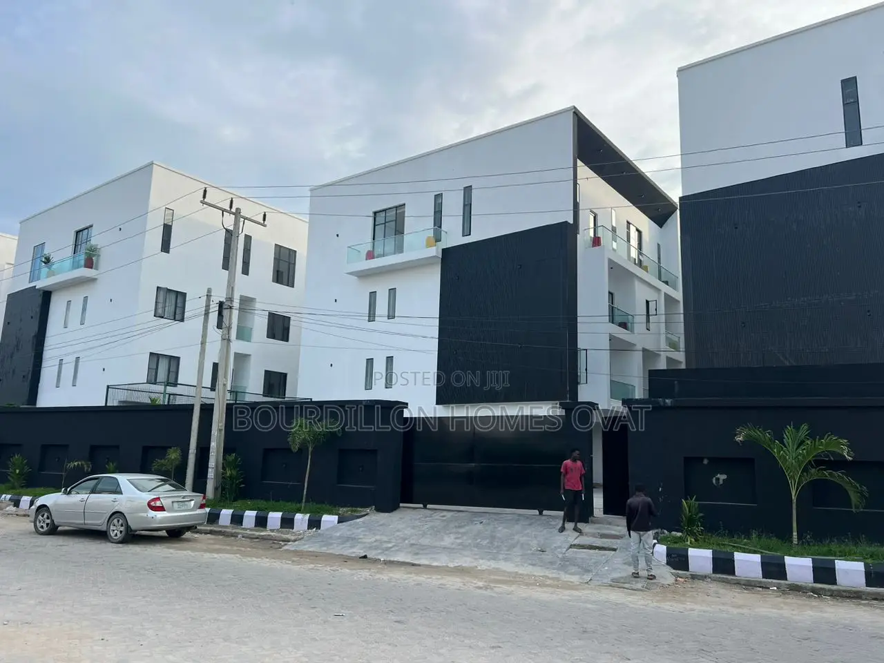4bdrm Penthouse in Ikate for sale