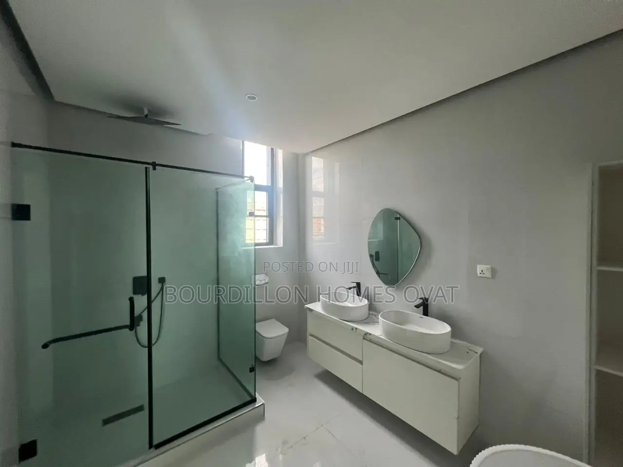4bdrm Penthouse in Ikate for sale
