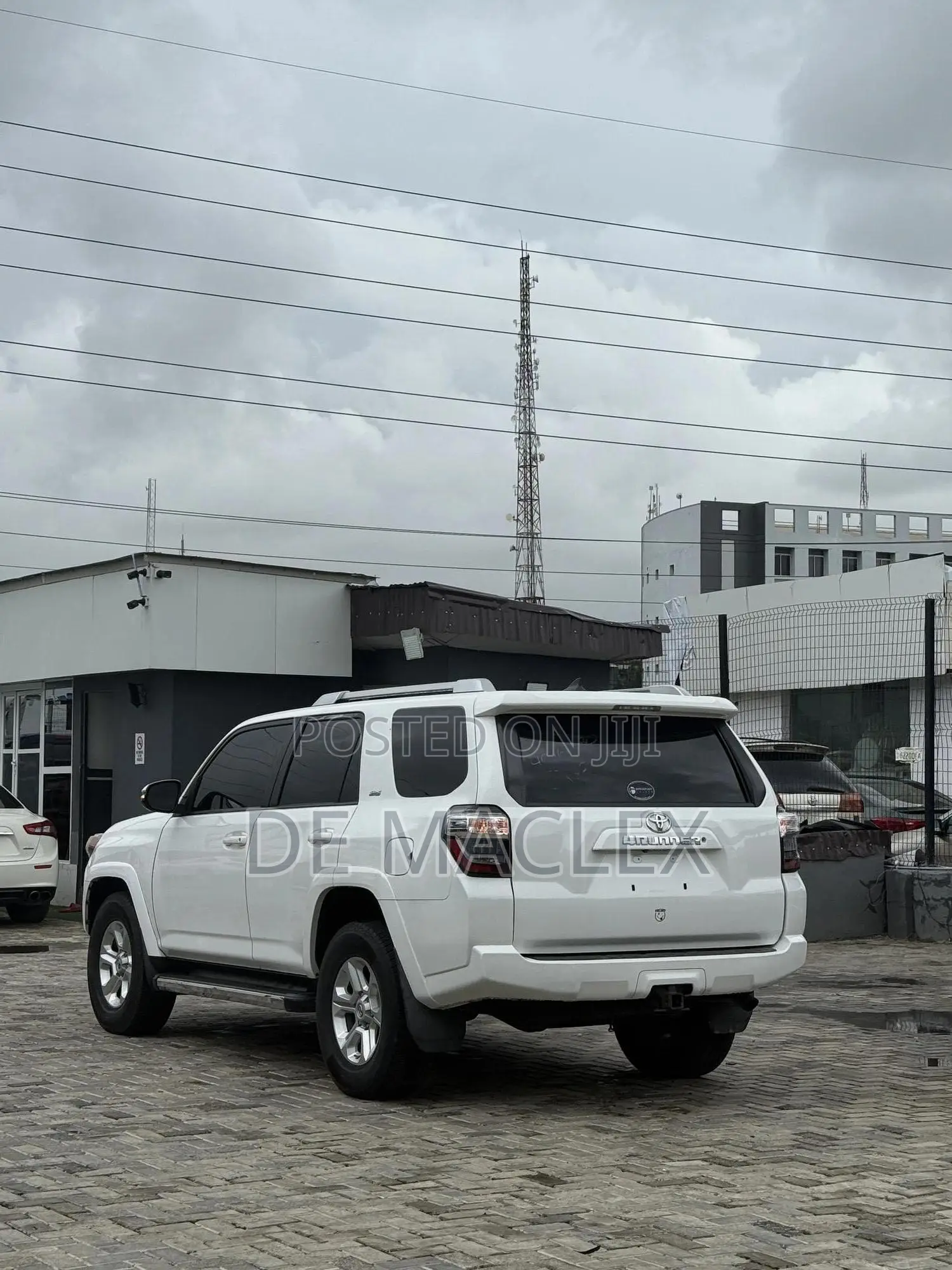 Toyota 4-Runner SR5 4dr SUV (4.0L 6cyl 5A) 2015 White