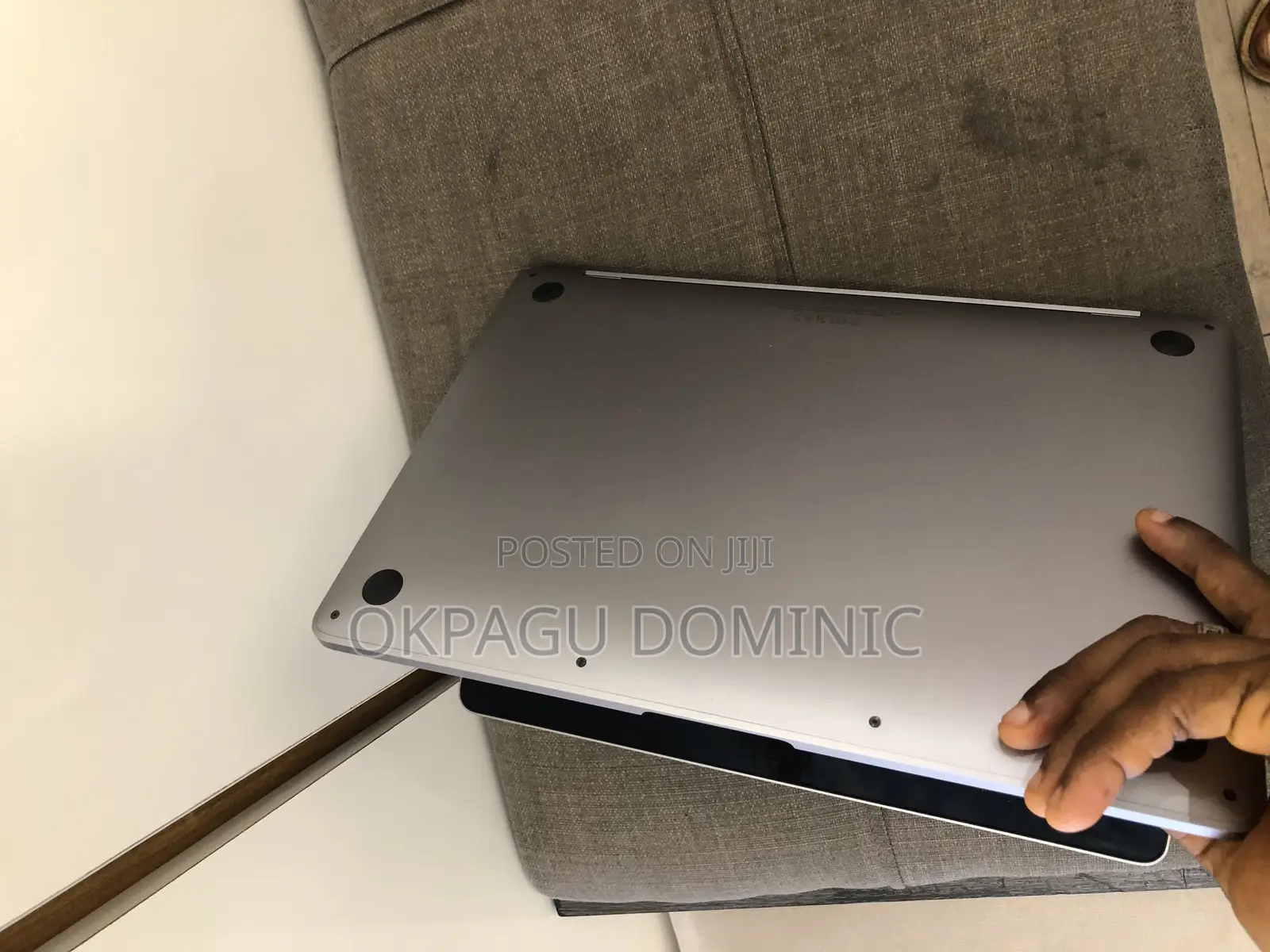 Laptop Apple MacBook Pro 2022 M2 8GB Apple M2 SSD 512GB