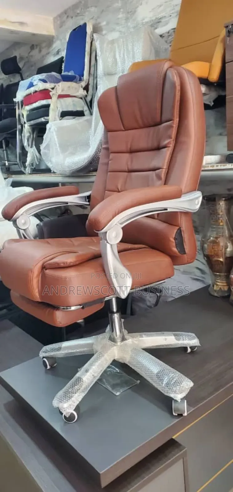 Executive Electric Massaging Office Chair With Footrest