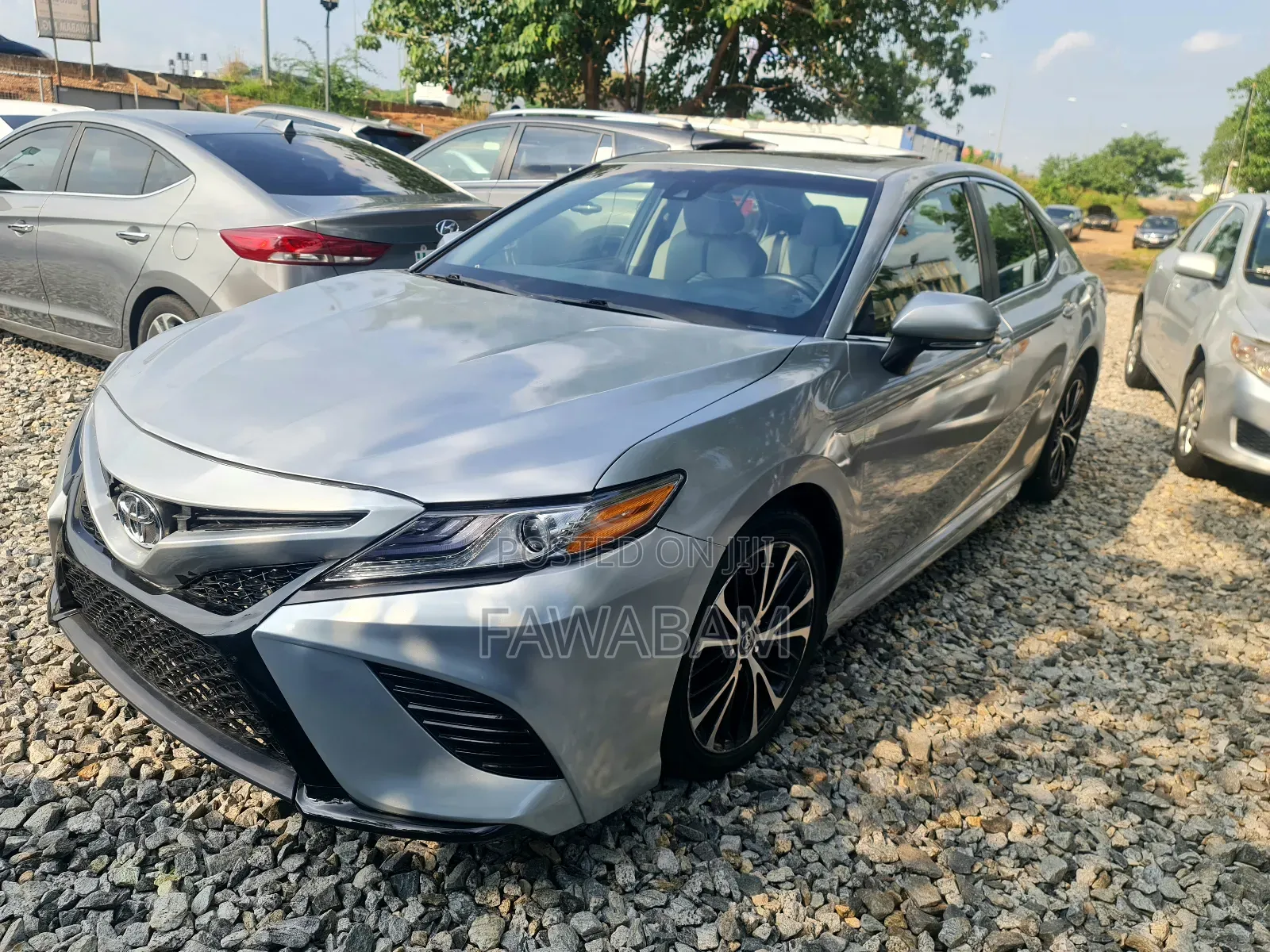 Toyota Camry 2018 Silver