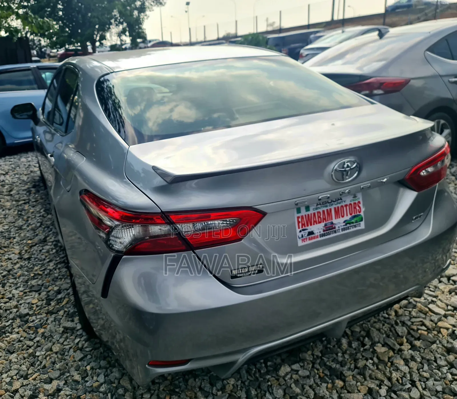 Toyota Camry 2018 Silver