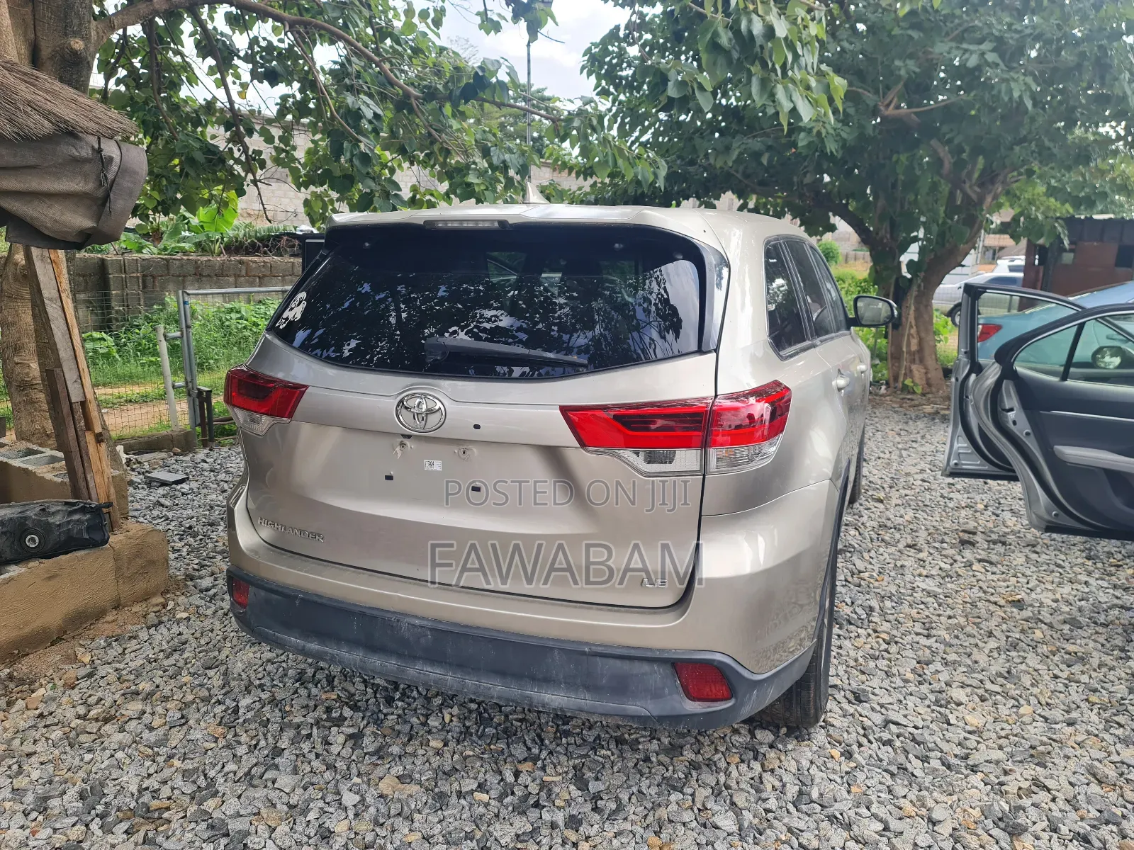 Toyota Highlander 2017 Gold