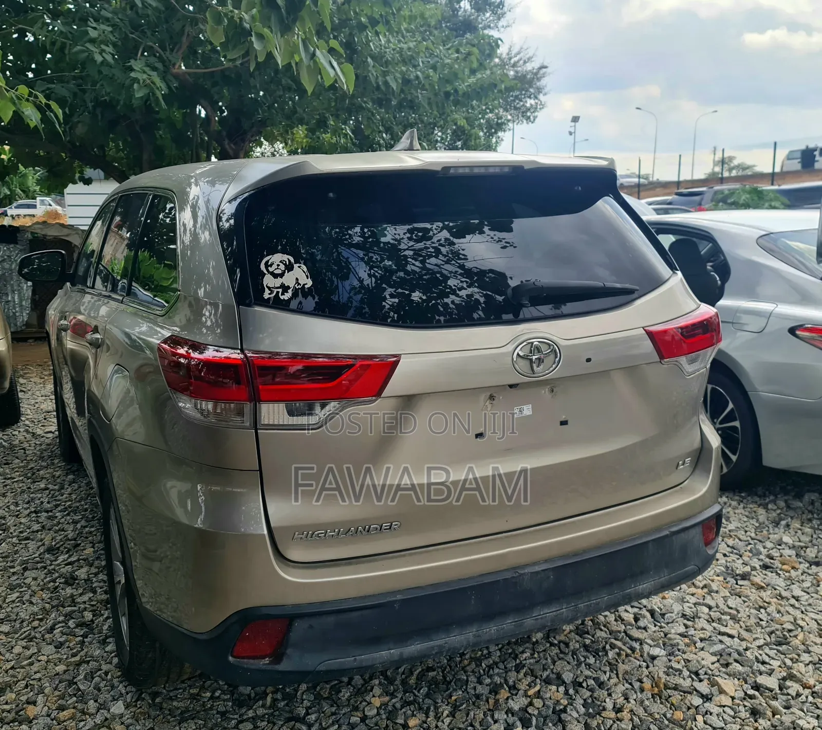 Toyota Highlander 2017 Gold