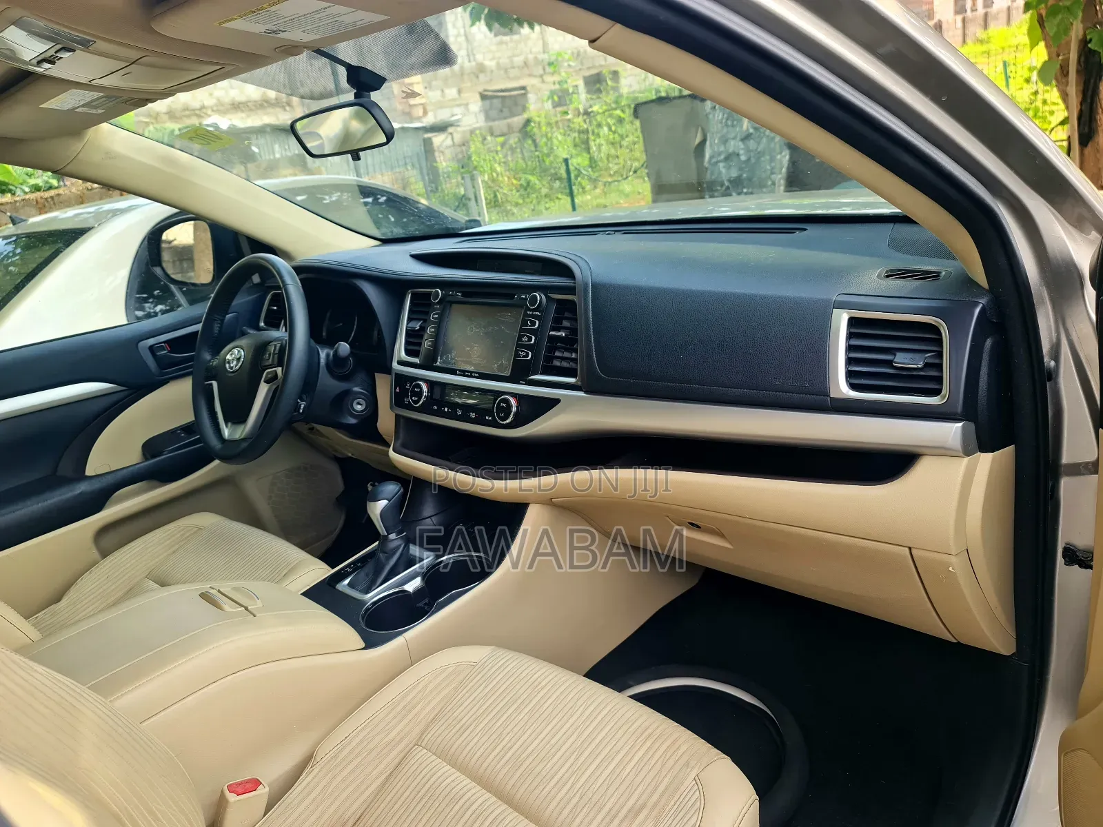 Toyota Highlander 2017 Gold