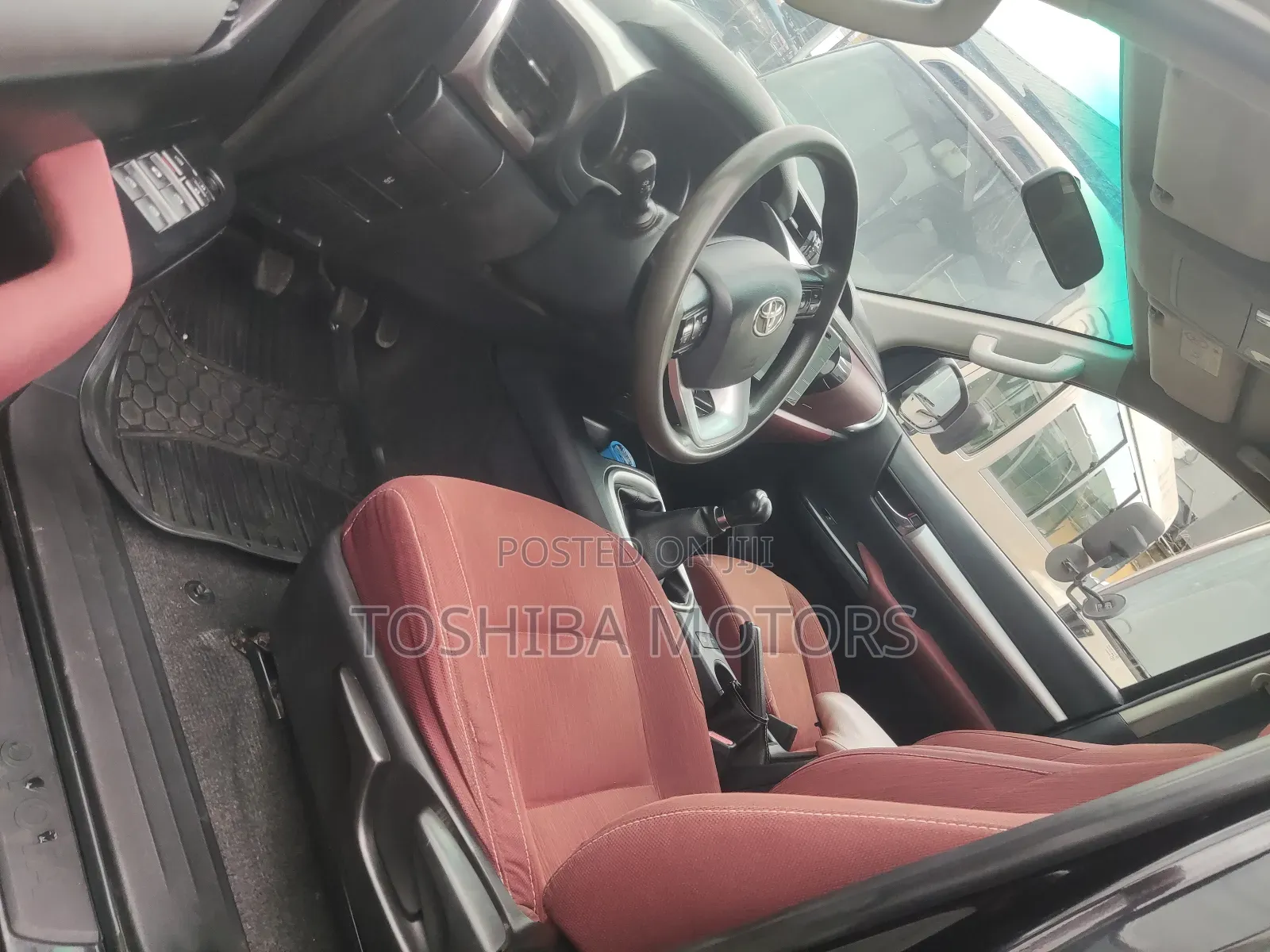 Toyota Hilux SR5 4x4 2018 Black
