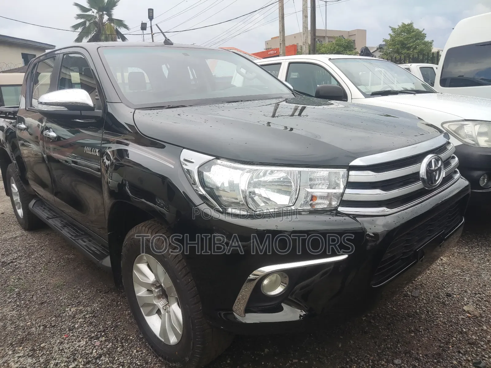 Toyota Hilux SR5 4x4 2018 Black