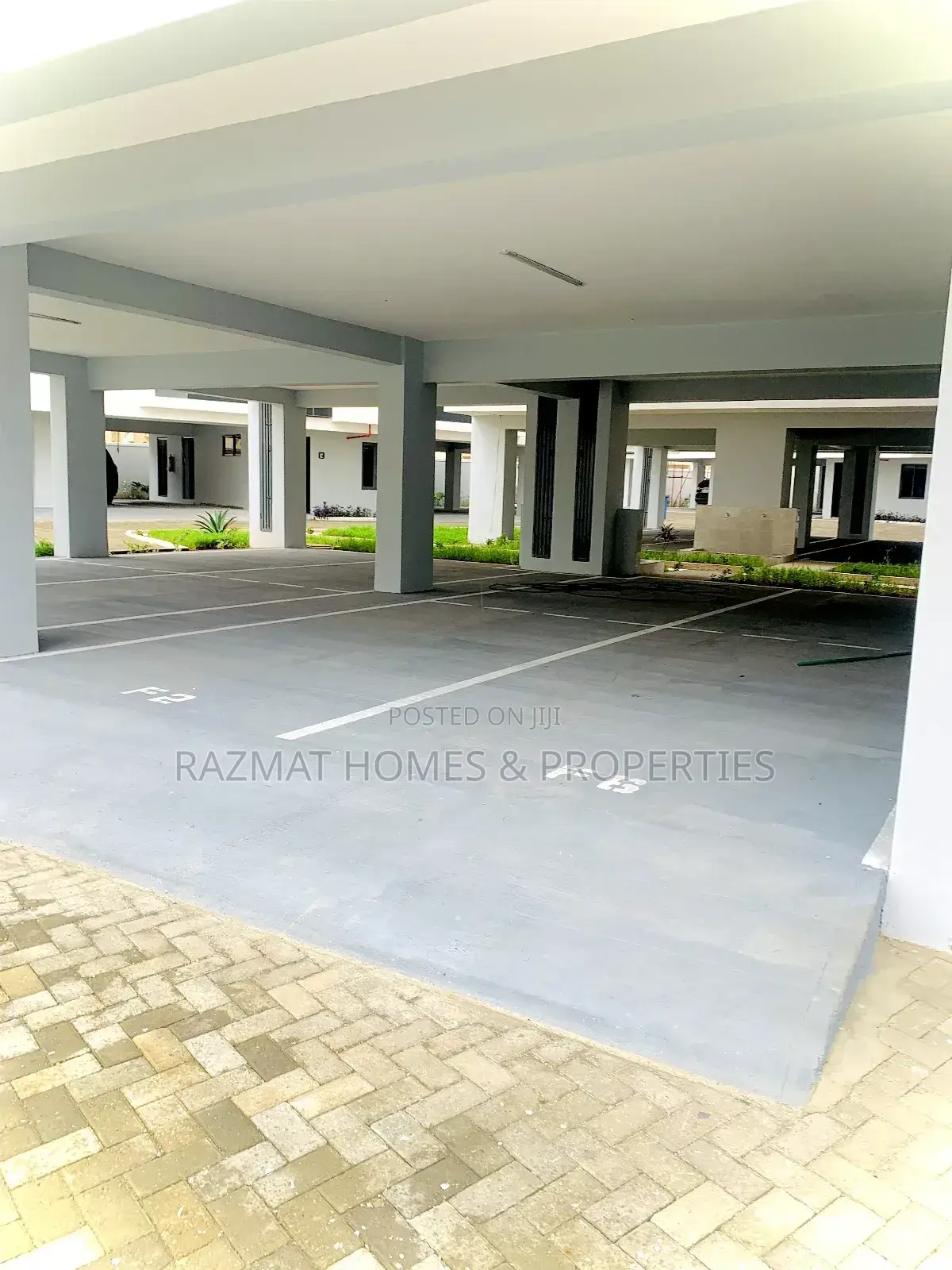 4bdrm Duplex in Iponri for rent