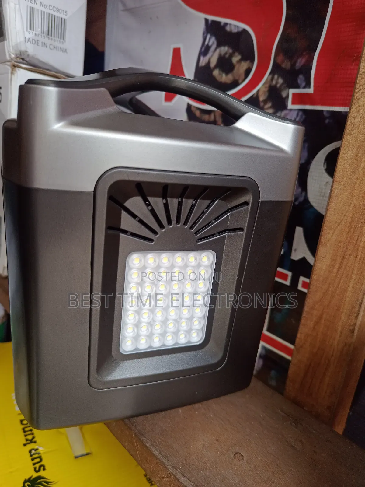 Sukhig 1000watts Portable Solar Generator