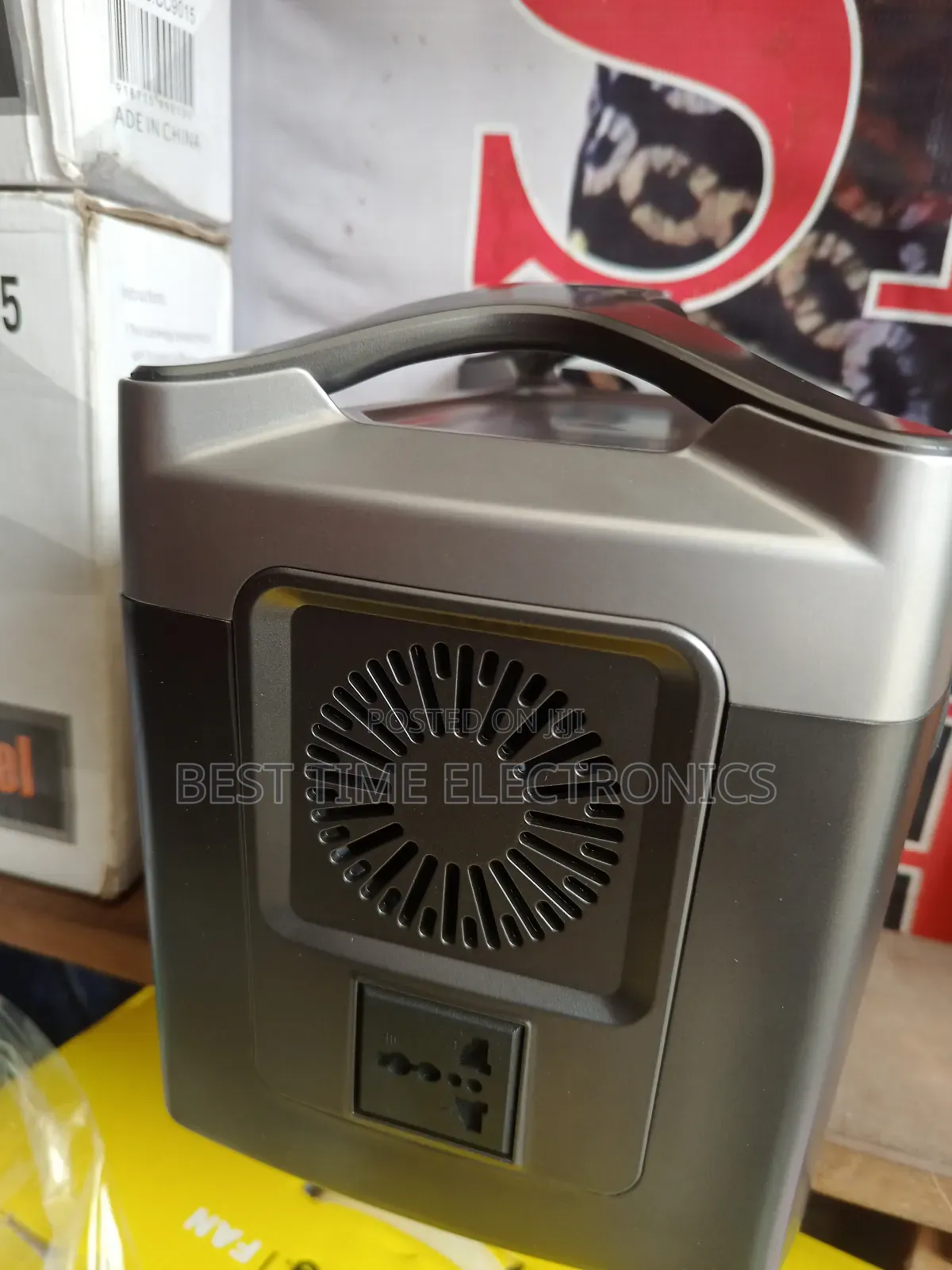 Sukhig 1000watts Portable Solar Generator