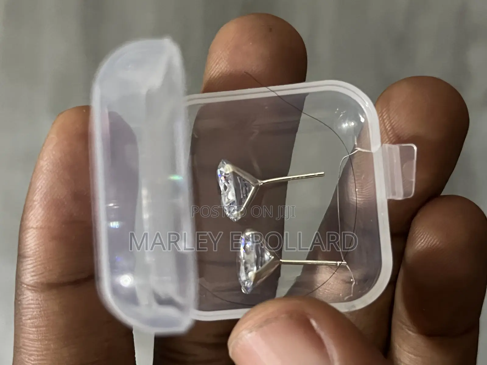 10mm Sterling Silver Cuhic Zirconia Earring
