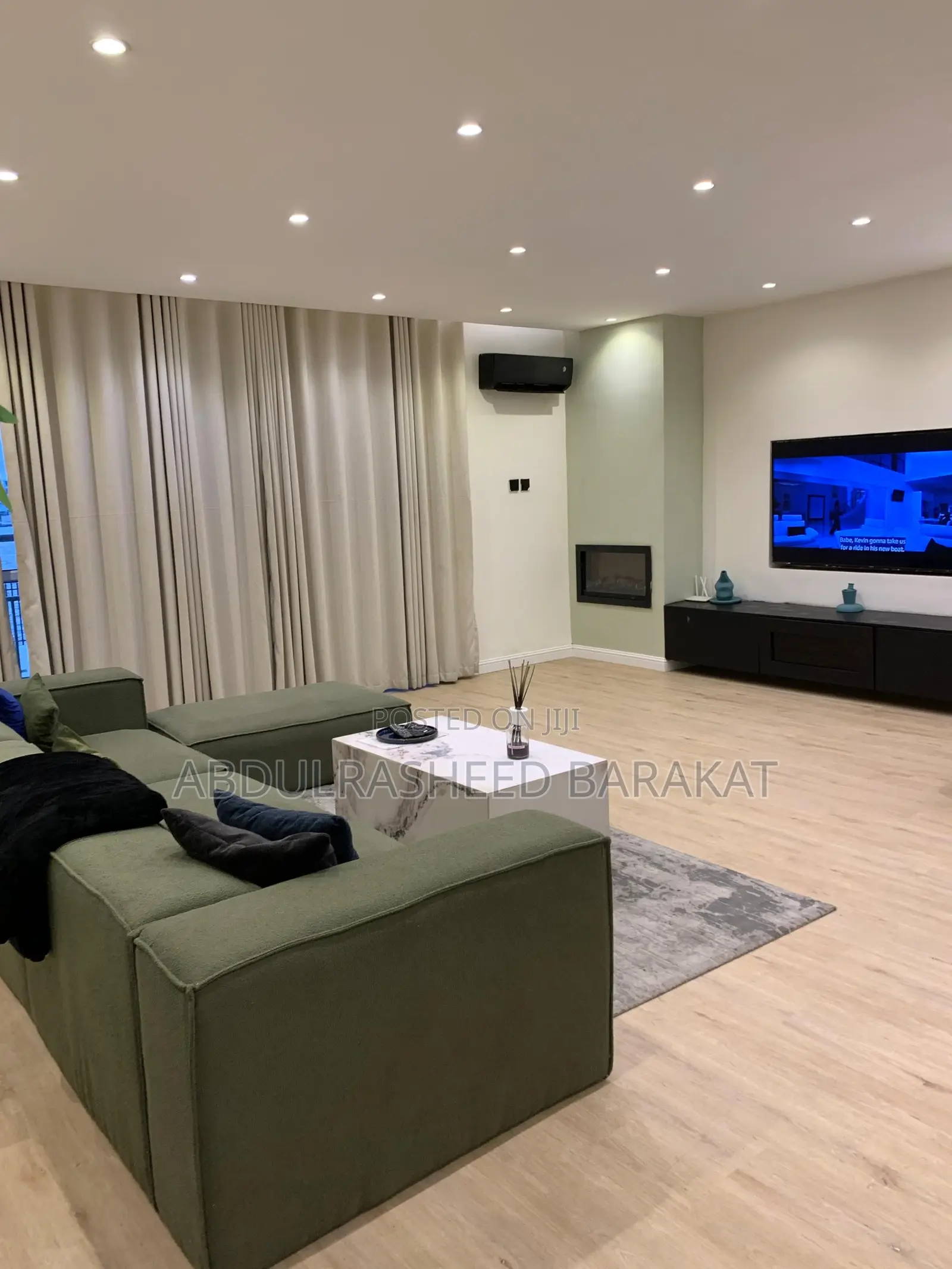 Luxury Water Frontthree Bedroom Apartment