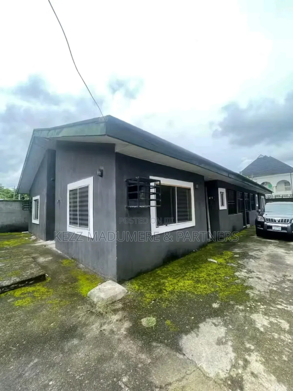 4bdrm Bungalow in Rumuodomaya Port for sale
