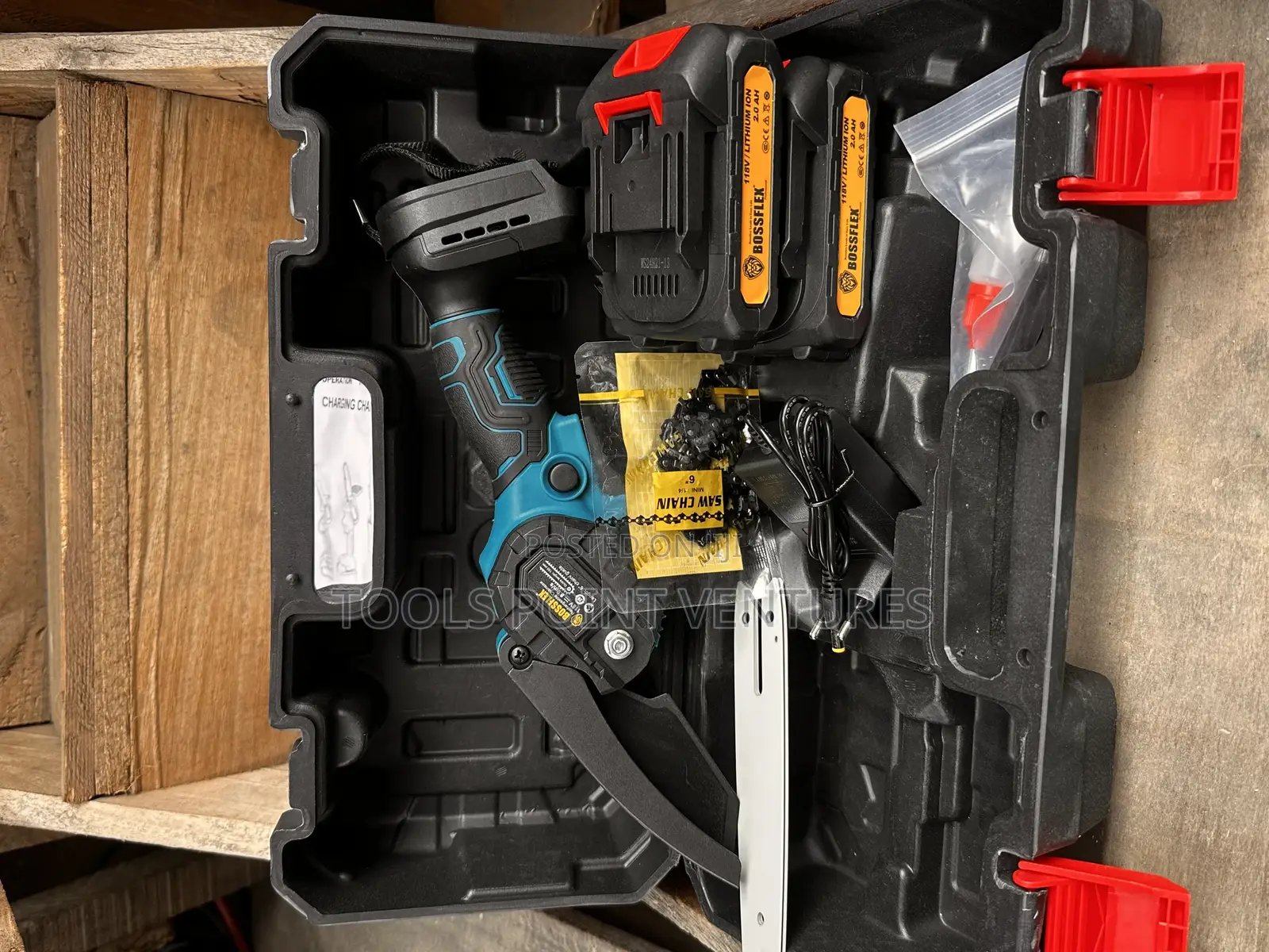 Cordless Mini Chainsaw 6”