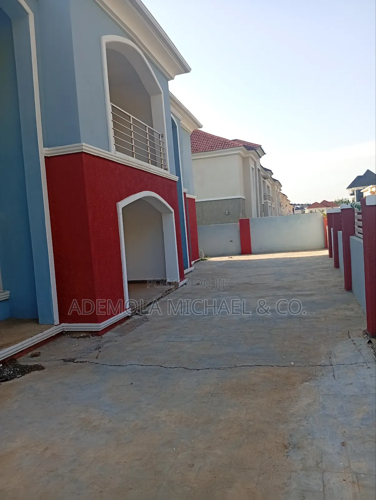 6bdrm Duplex in Guzape for sale