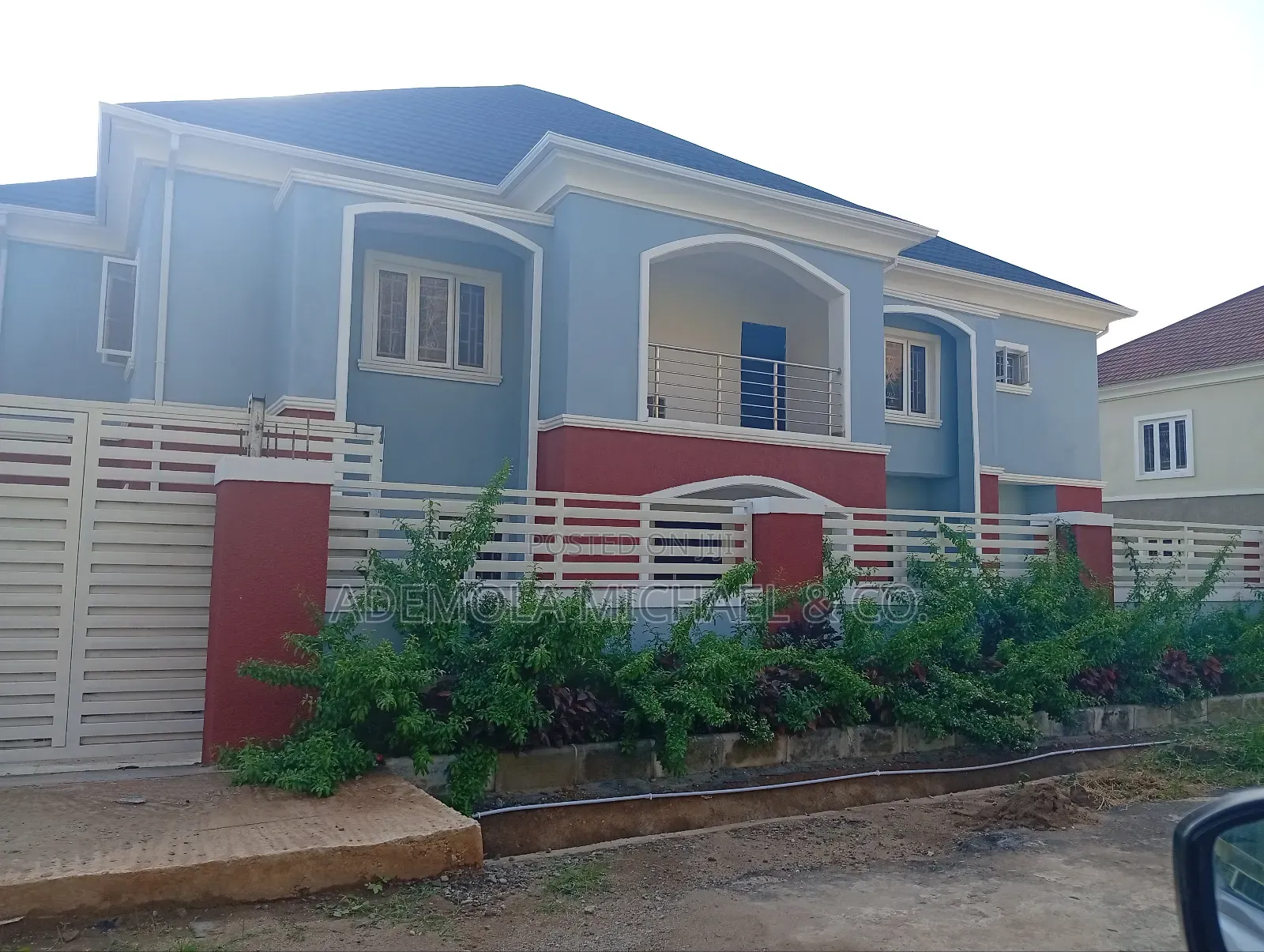 6bdrm Duplex in Guzape for sale