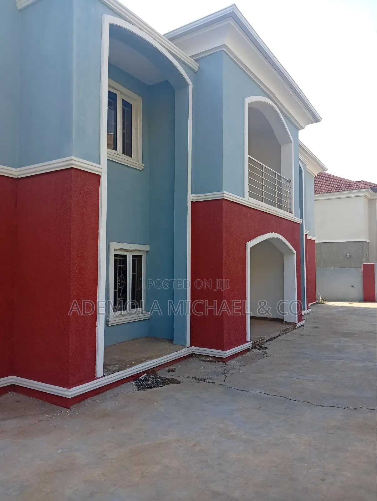 6bdrm Duplex in Guzape for sale