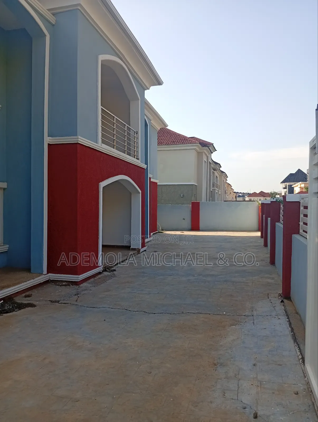 6bdrm Duplex in Guzape for sale